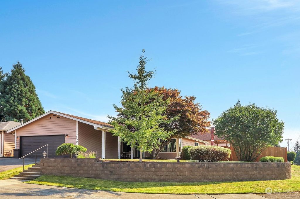 Photo of 4730 150th Place SW, Lynnwood, WA 98087 (MLS # 2284983)