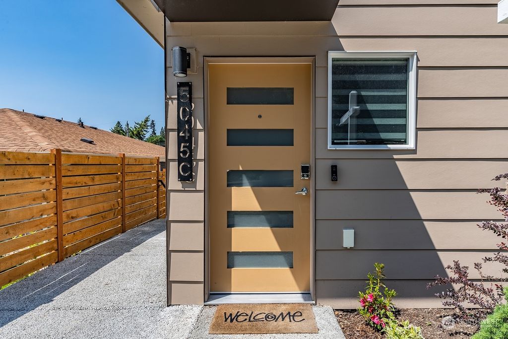 Photo of 5045 38th Avenue SW #C, Seattle, WA 98126 (MLS # 2073147)