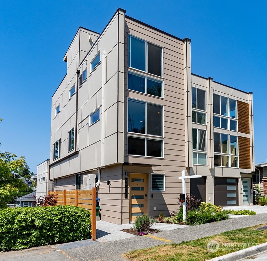 Photo of 5045 38th Avenue SW #C, Seattle, WA 98126 (MLS # 2073147)