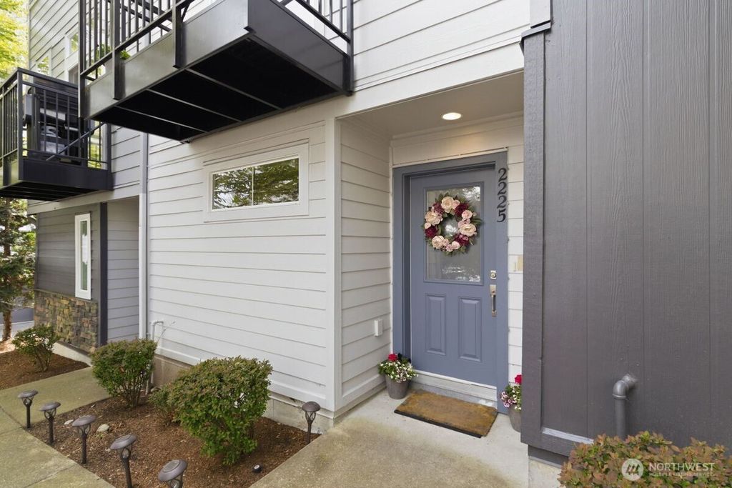 Photo of 2225 NW Moraine Place, Issaquah, WA 98027 (MLS # 2516249)