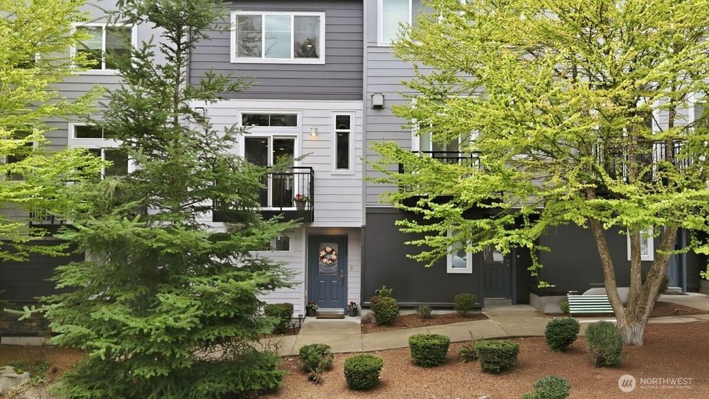 Photo of 2225 NW Moraine Place, Issaquah, WA 98027 (MLS # 2516249)