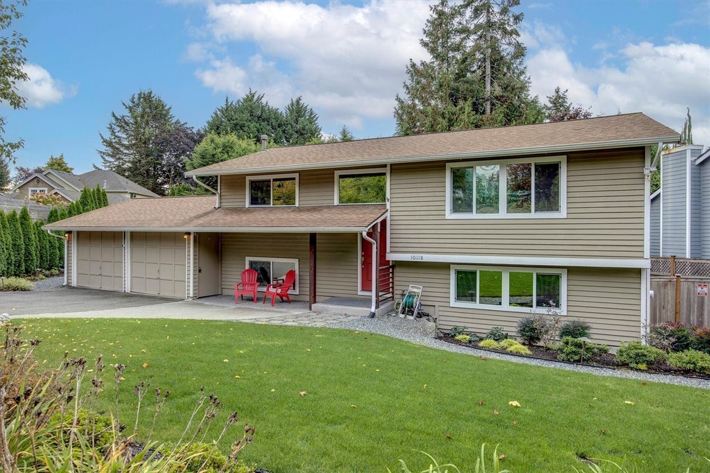 Photo of 10118 NE 198th Place, Bothell, WA 98011 (MLS # 2594344)