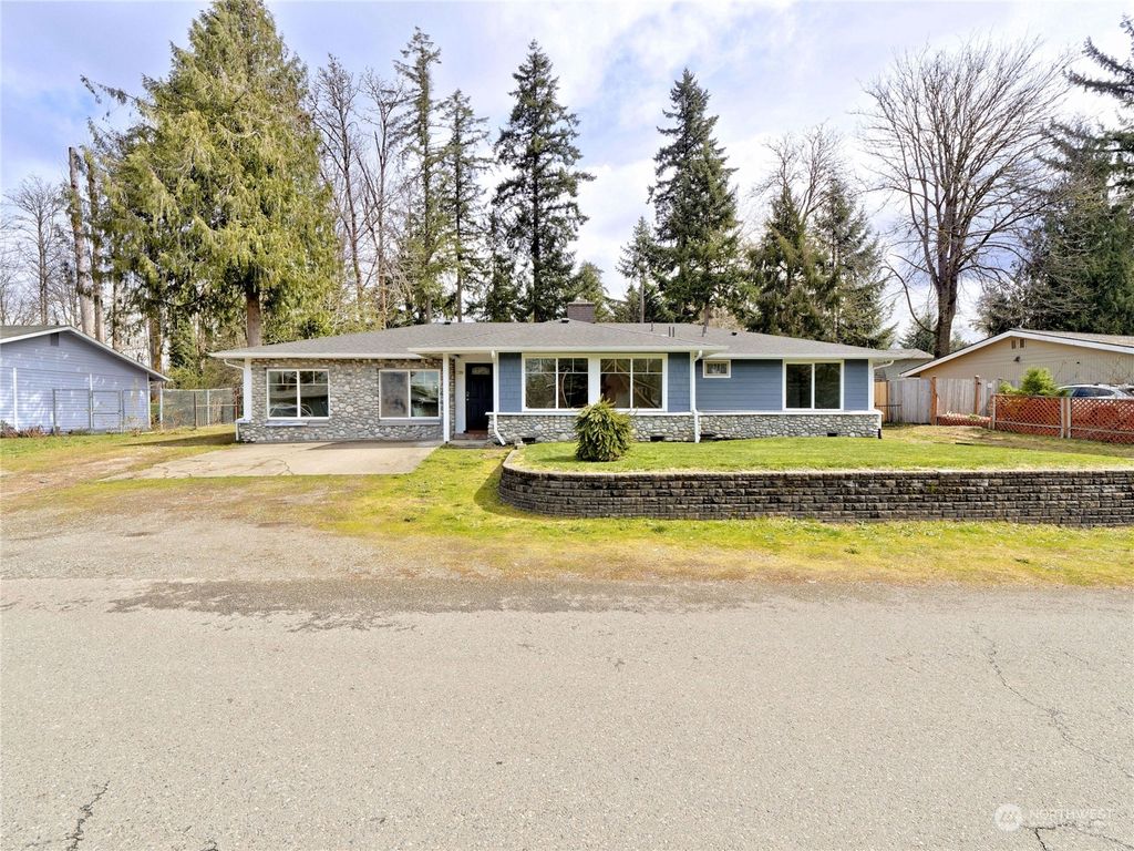 Photo of 26646 214th Avenue SE, Maple Valley, WA 98038 (MLS # 2052806)