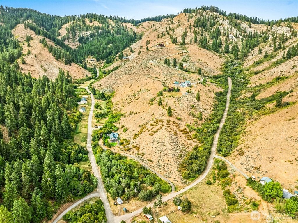 Photo of 9505 Plateau Road, Cashmere, WA 98815 (MLS # 2503427)