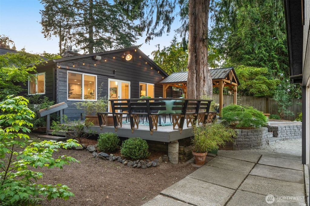 Photo of 18906 32nd Avenue NE, Lake Forest Park, WA 98155 (MLS # 2386104)