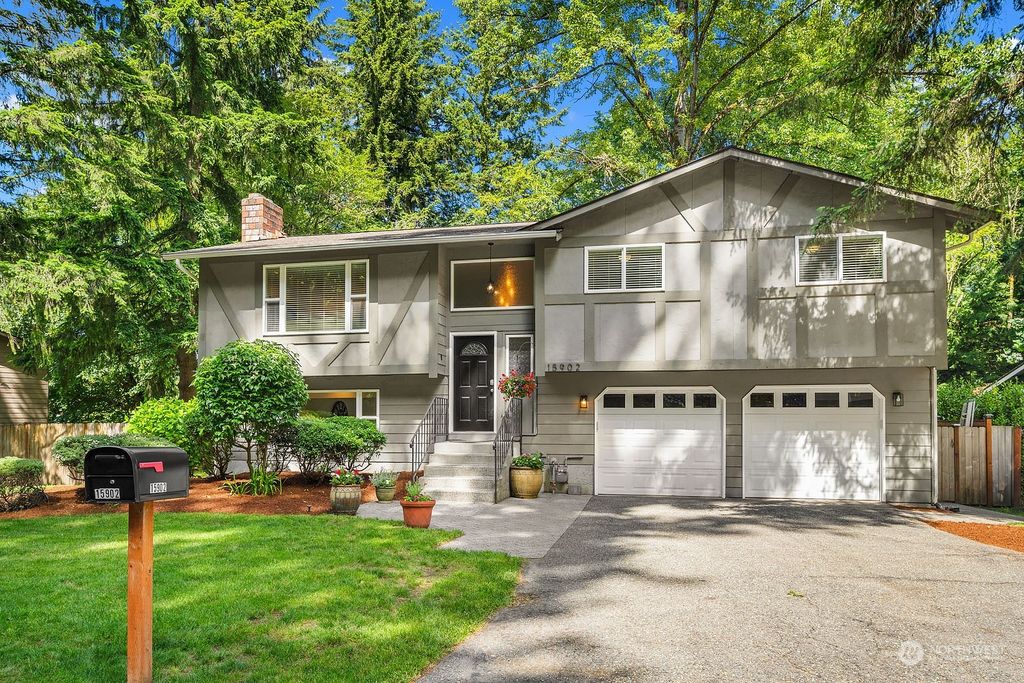 Photo of 15902 174th Avenue NE, Woodinville, WA 98072 (MLS # 2251783)