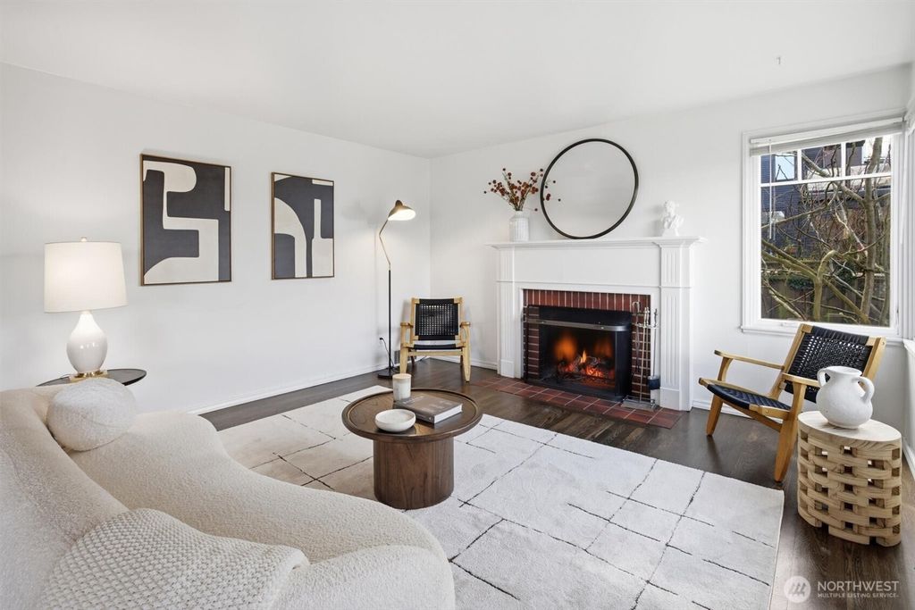 Photo of 1215 W Armour Street, Seattle, WA 98119 (MLS # 2491488)