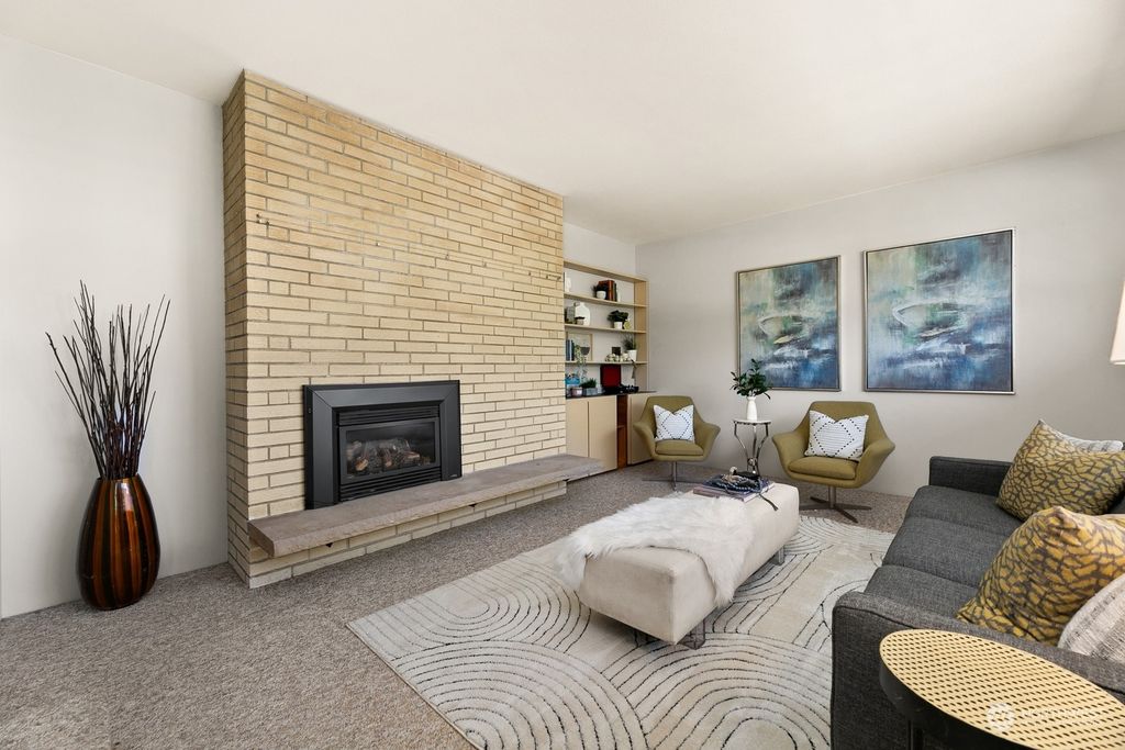 Photo of 11424 61st Avenue S, Seattle, WA 98178 (MLS # 2280000)