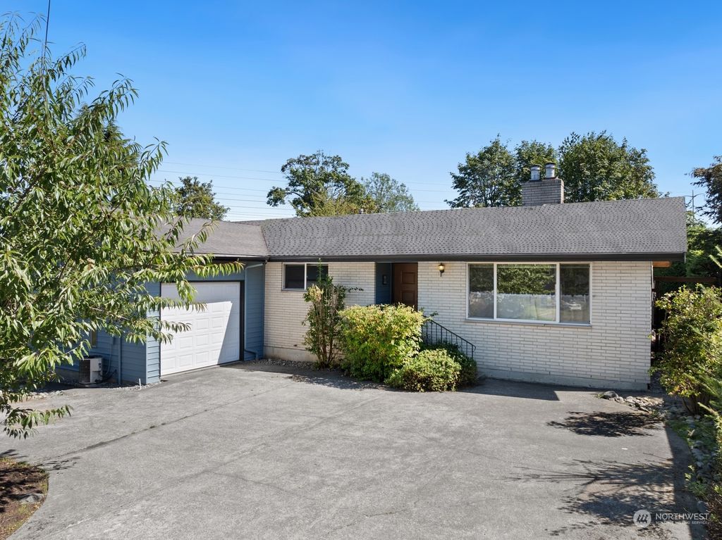 Photo of 11424 61st Avenue S, Seattle, WA 98178 (MLS # 2280000)