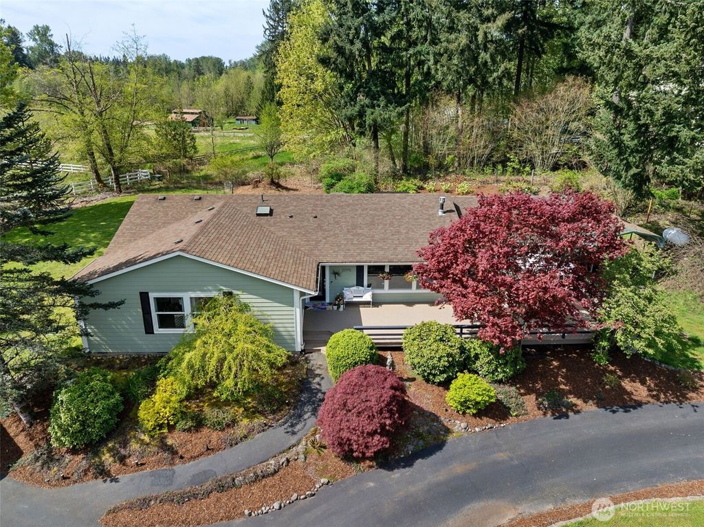 Photo of 20916 Edwards Road E, Lake Tapps, WA 98391 (MLS # 2517431)