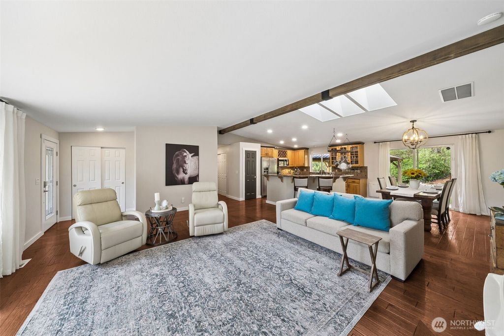 Photo of 20916 Edwards Road E, Lake Tapps, WA 98391 (MLS # 2517431)