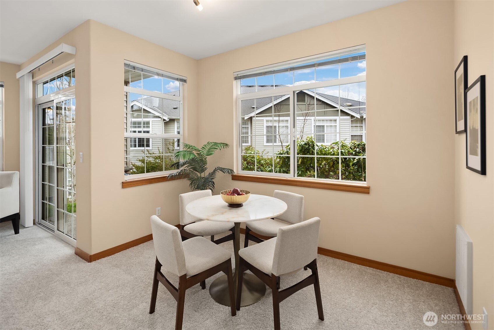 1855 Trossachs Boulevard SE 2402