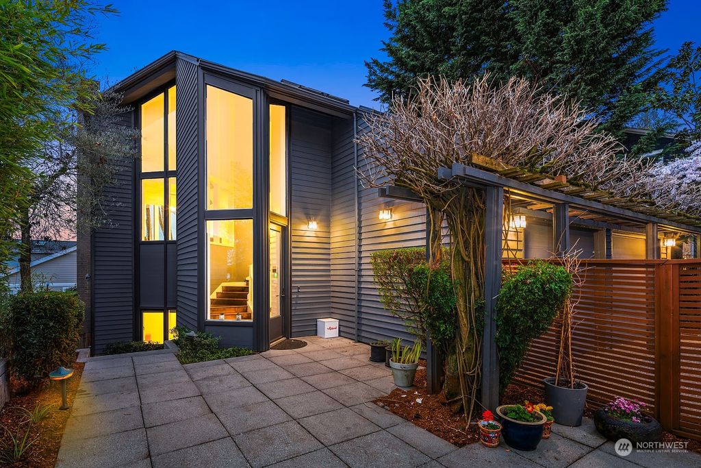 Photo of 5125 NE 42nd Street, Seattle, WA 98105 (MLS # 2214565)