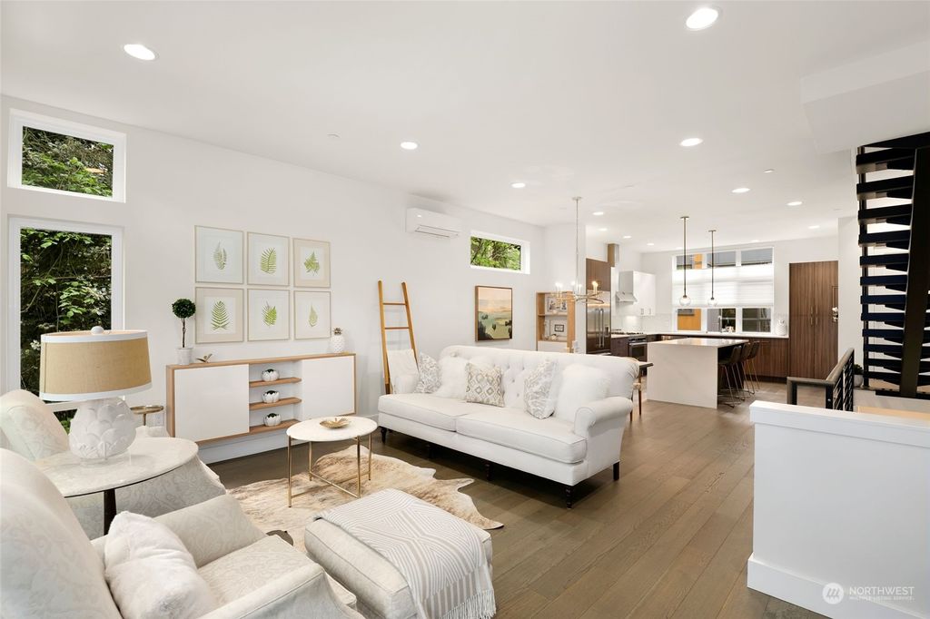 Photo of 188 107th Lane SE #18, Bellevue, WA 98004 (MLS # 2233330)