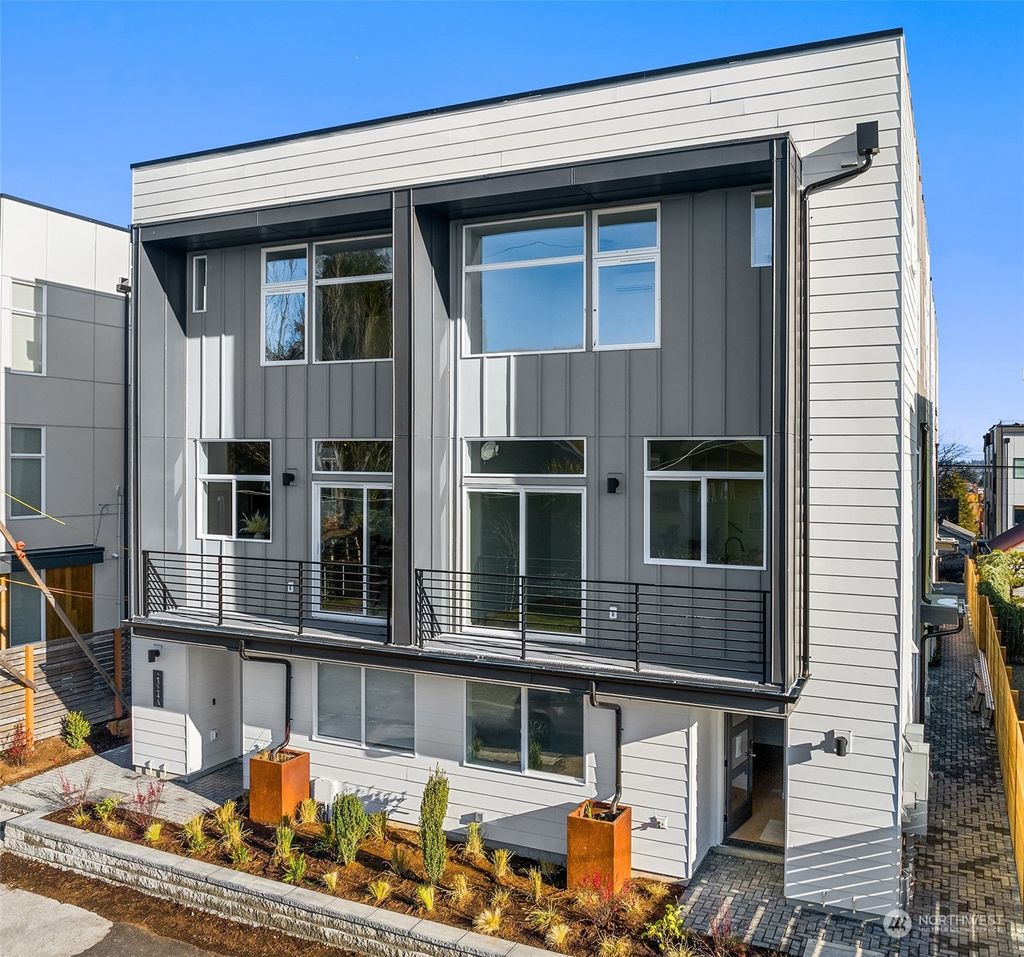 Photo of 2326 15th Avenue S #D, Seattle, WA 98144 (MLS # 2239015)