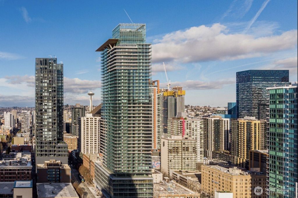 Photo of 300 Virginia Street #2411, Seattle, WA 98121 (MLS # 2497541)