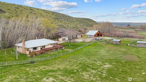 Photo of 3661 E Taneum Road, Thorp, WA 98946 (MLS # 2503543)