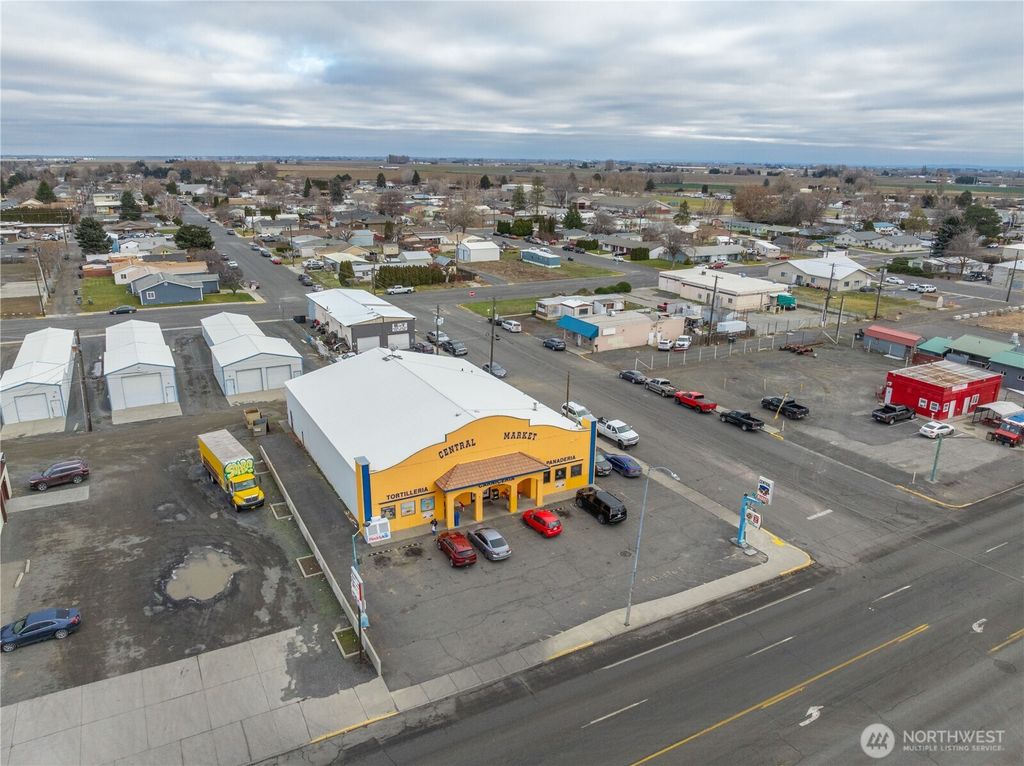 Photo of 726 Central Avenue S, Quincy, WA 98848 (MLS # 2468402)