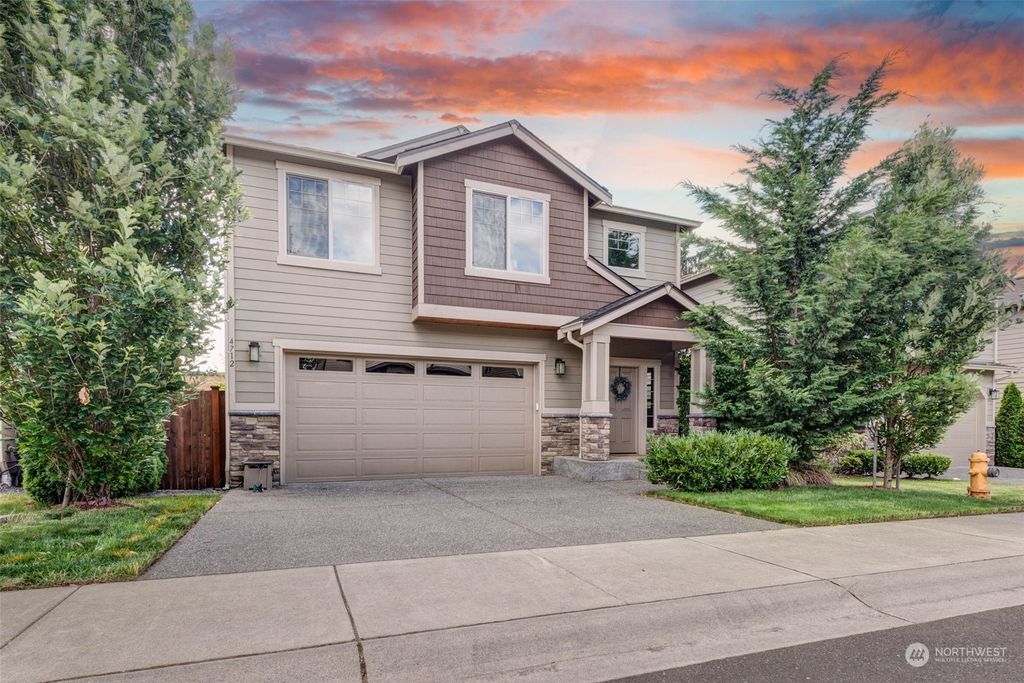 Photo of 4712 167th Street SW, Lynnwood, WA 98037 (MLS # 2144034)