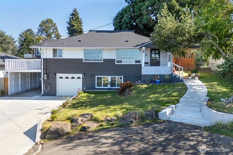 Photo of 2515 S 118th Street, Burien, WA 98168 (MLS # 2540923)