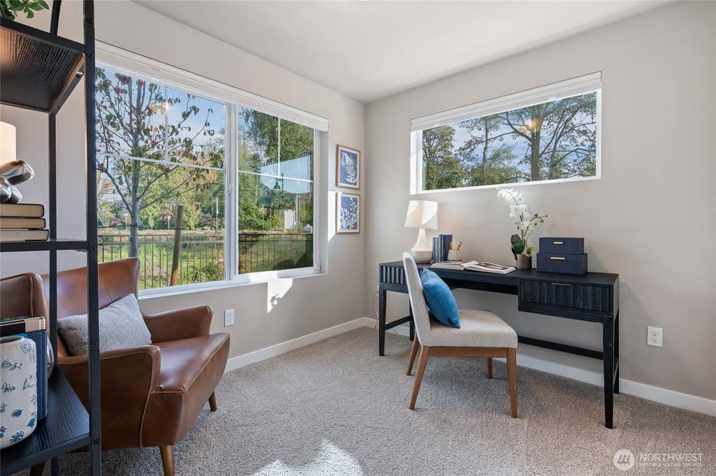 Photo of 14424 Madison Way #B6, Lynnwood, WA 98087 (MLS # 2545470)