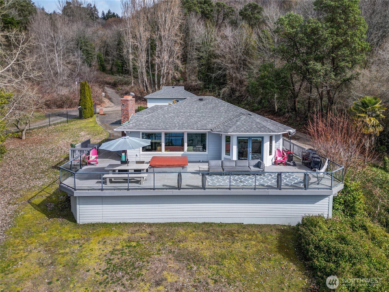 5313 Marine View Dr