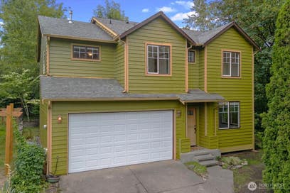 19414 77th Place NE Kenmore WA 98028