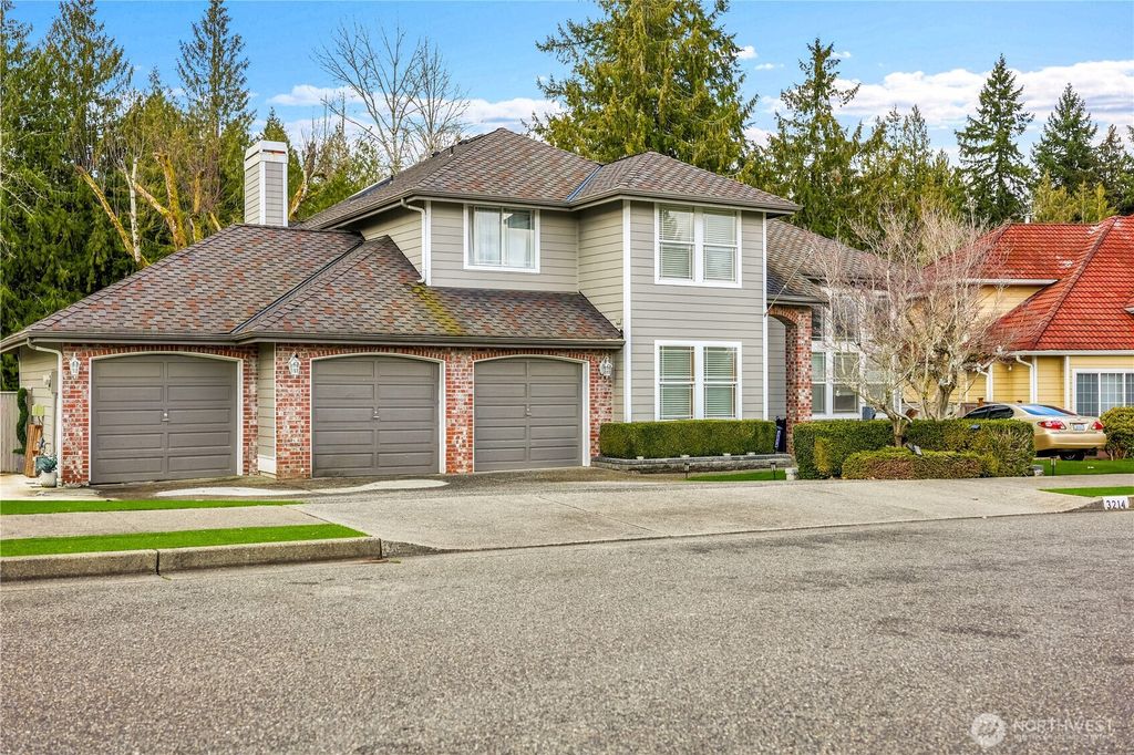 Photo of 3214 17th Street Place SE, Puyallup, WA 98374 (MLS # 2505250)