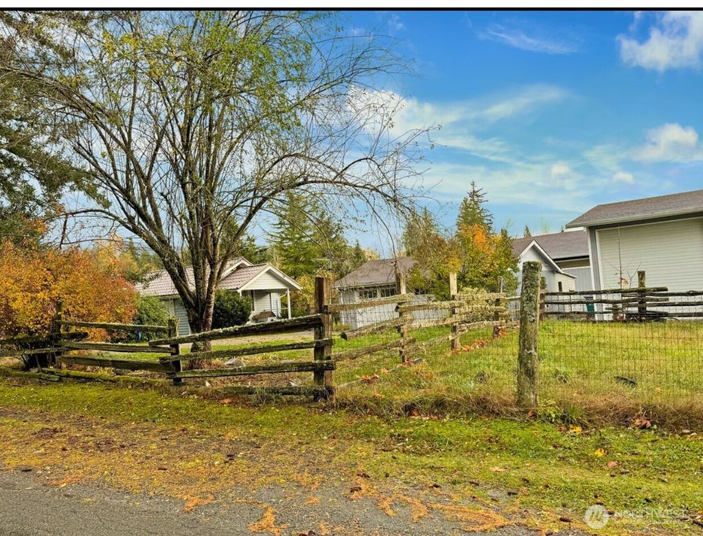 Photo of 29817 SE 384th Street, Enumclaw, WA 98022 (MLS # 2453501)