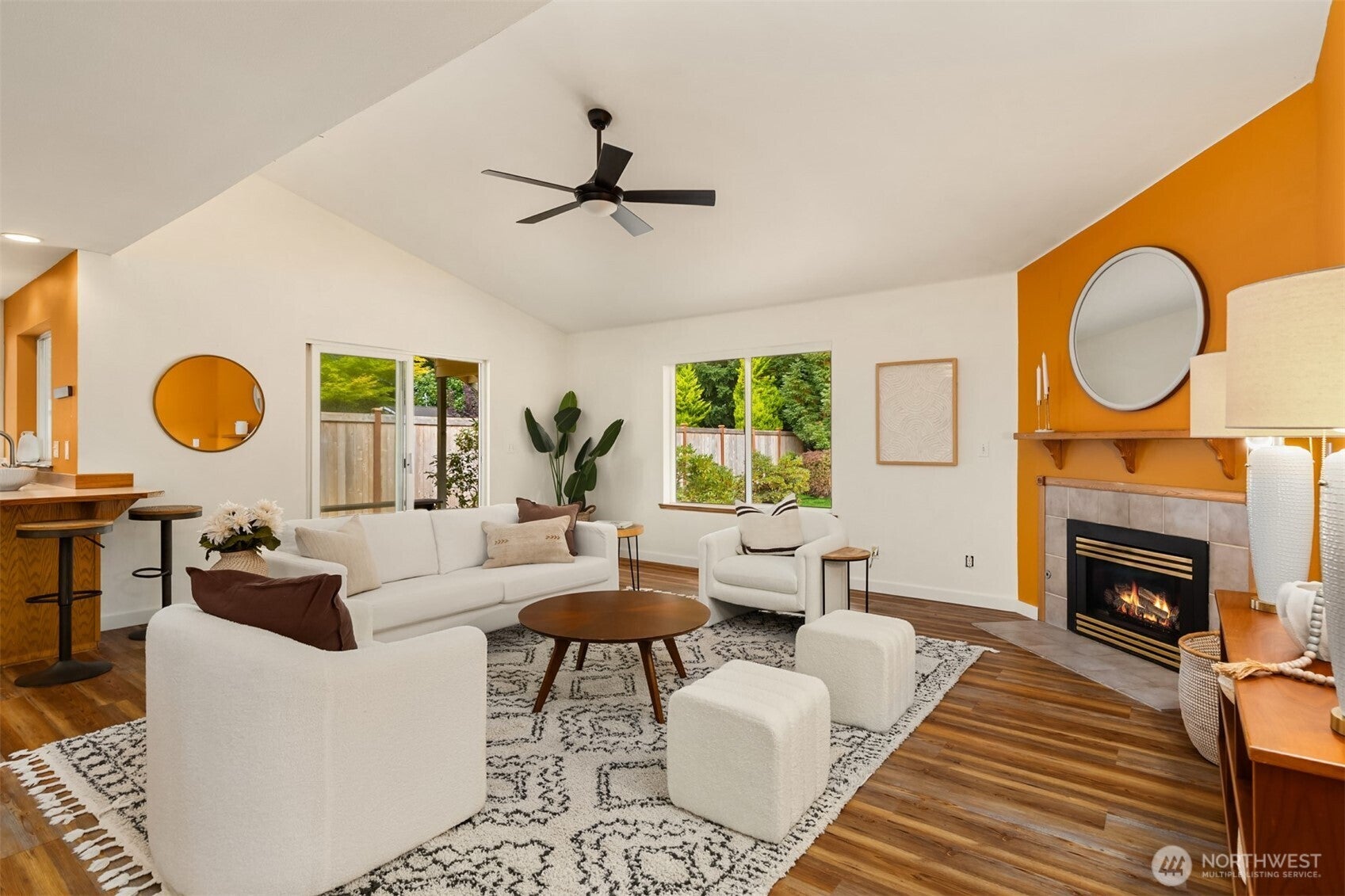 2914 NE Winesap Court