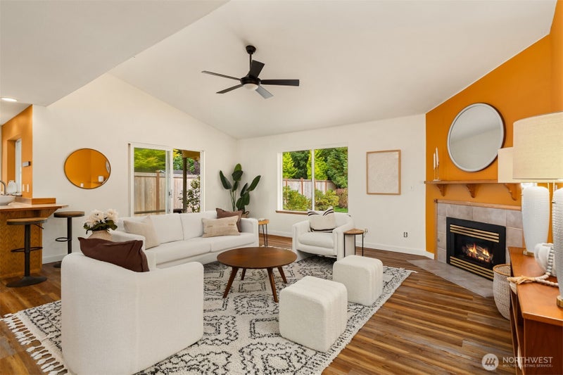 2914 NE Winesap Court