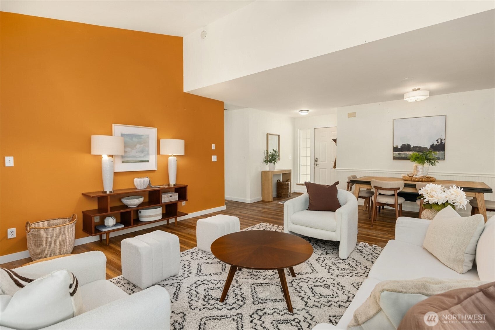 2914 NE Winesap Court