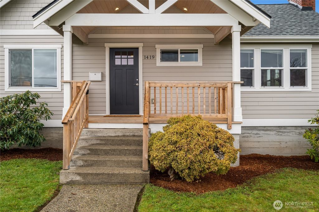 Photo of 1419 High Avenue, Bremerton, WA 98337 (MLS # 2489002)