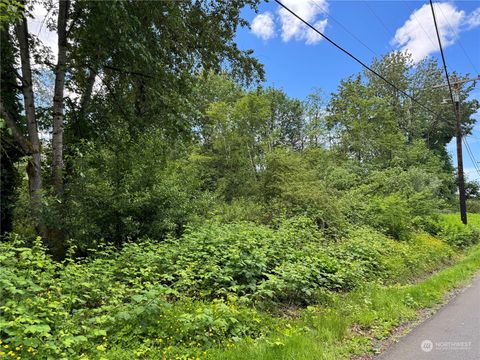 Photo of 1410 169th Place SW, Lynnwood, WA 98037 (MLS # 2245671)