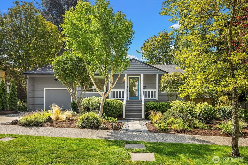 Photo of 4015 NE 60th Street, Seattle, WA 98115 (MLS # 2417060)