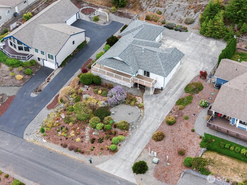 220 Moonlight Drive