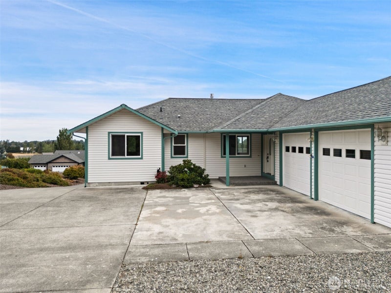 220 Moonlight Drive