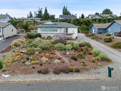 Photo of 220 Moonlight Drive, Sequim, WA 98382 (MLS # 2578411)