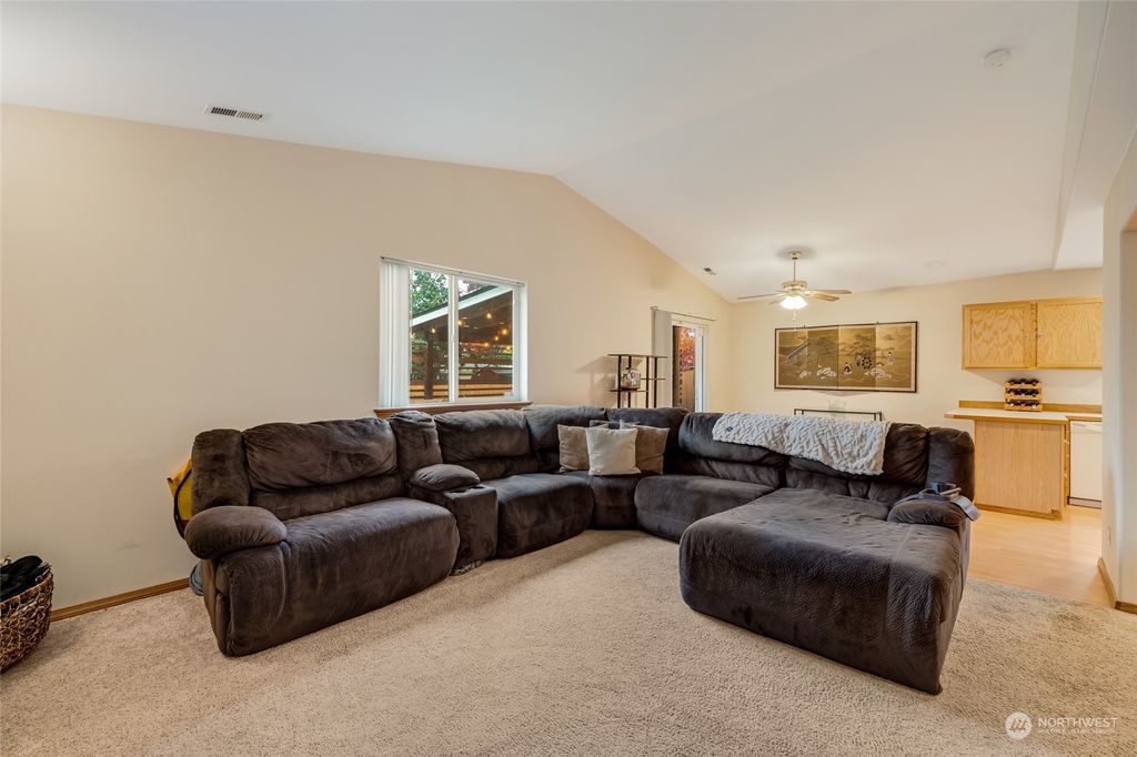 Photo of 6620 78th Place NE, Marysville, WA 98270 (MLS # 2305597)