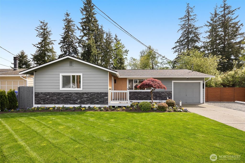 Photo of 130 105th Street SE, Everett, WA 98208 (MLS # 2404757)
