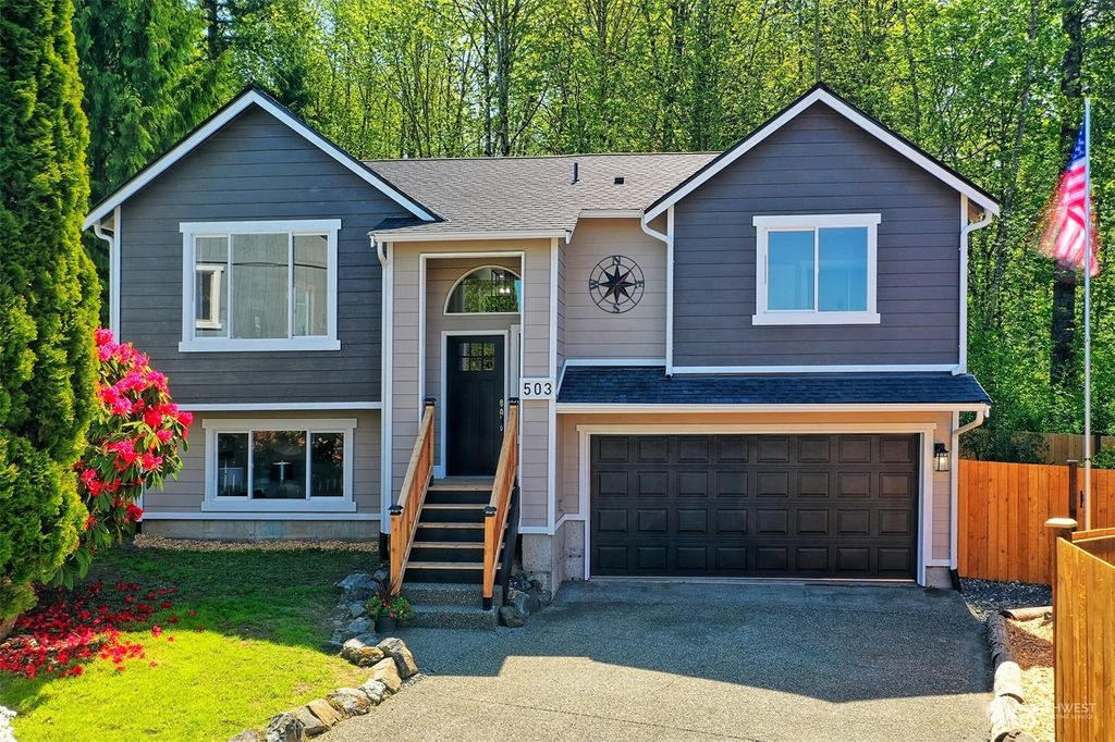 Photo of 503 Dogwood Court, Granite Falls, WA 98252 (MLS # 2066855)