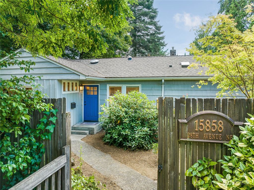 Photo of 15858 28th Avenue NE, Shoreline, WA 98155 (MLS # 2268250)