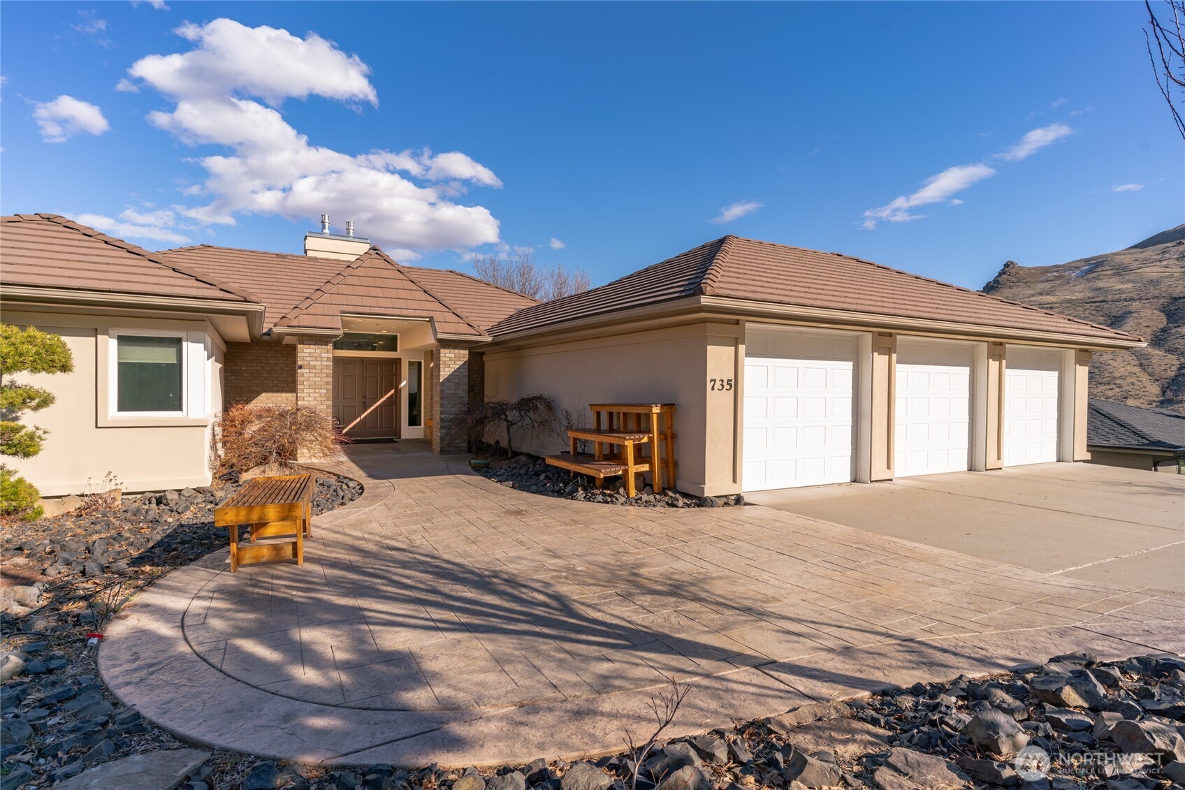 735 Castle Heights Drive