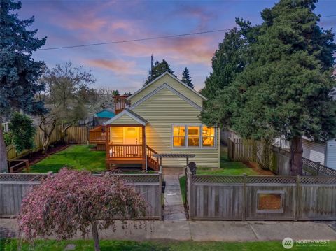 Photo of 8109 15th Avenue SW, Seattle, WA 98106 (MLS # 2535317)