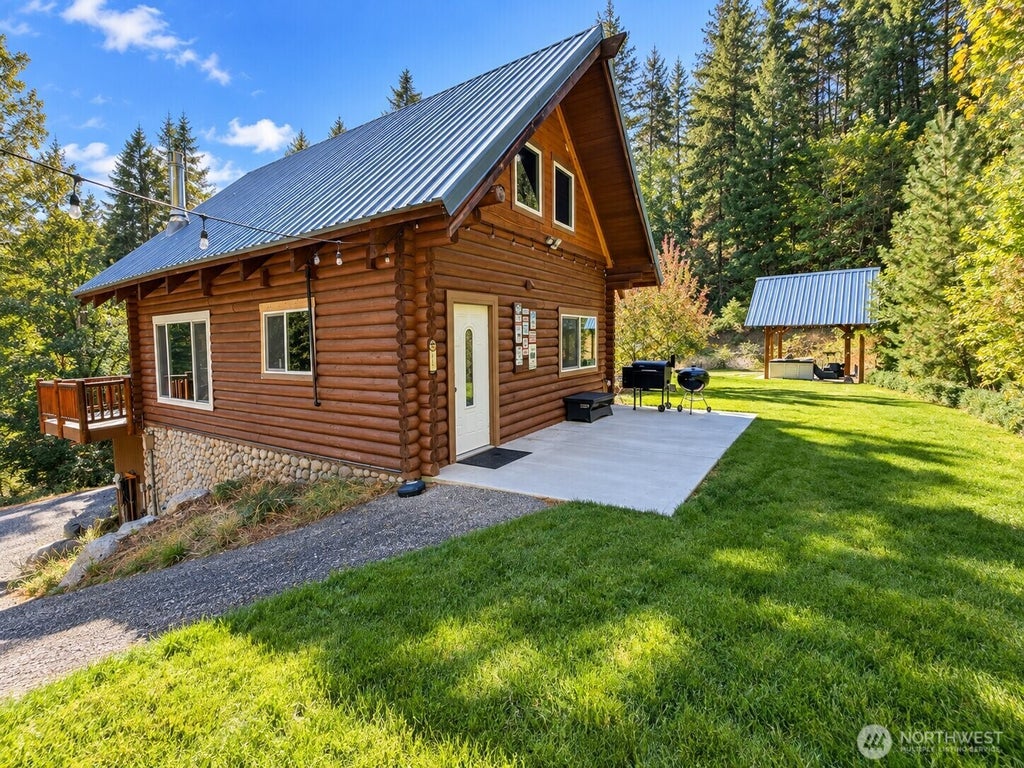 Photo of 10666 Chumstick Hwy Hwy, Leavenworth, WA 98826 (MLS # 2590764)