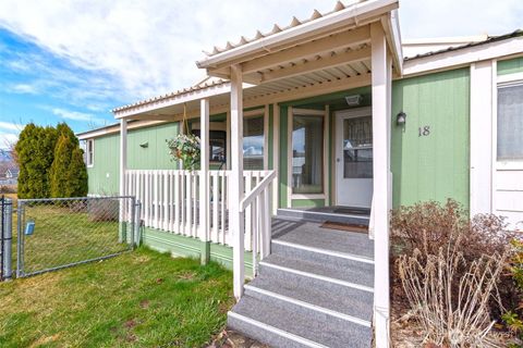 455 9th St. NE, East Wenatchee, WA 98802 - MLS#: 2320244
