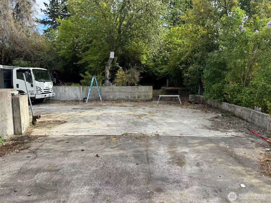 Photo of 10819 SE 236th Street, Kent, WA 98031 (MLS # 2379124)