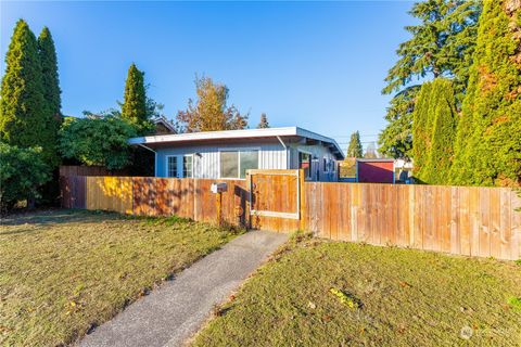 Photo of 331 3rd Street NE, Auburn, WA 98002 (MLS # 2018337)