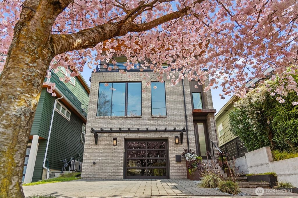 Photo of 2660 9th Avenue W, Seattle, WA 98119 (MLS # 2346932)