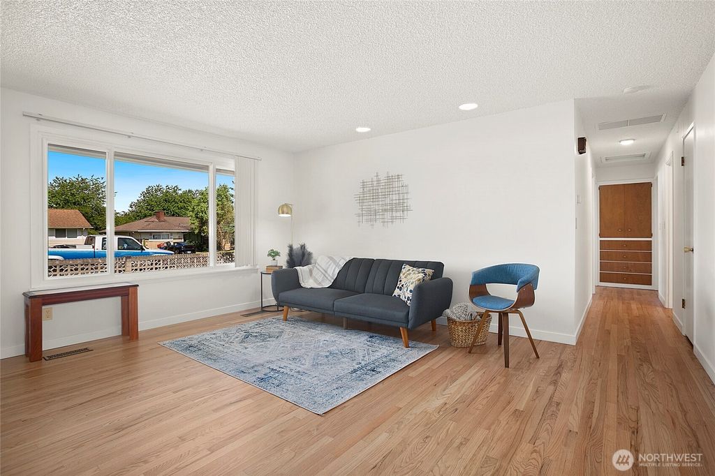 Photo of 12624 23rd Avenue S, Seattle, WA 98168 (MLS # 2394989)
